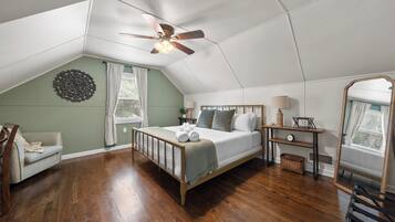 4 habitaciones, tabla de planchar con plancha, cuna de viaje y wifi