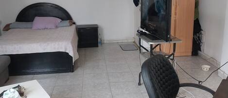 Singola Economy, balcone, vista città | Ferro/asse da stiro, Wi-Fi gratuito