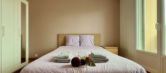 Large Apartment close to the Old Town