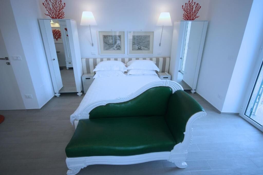 Een minibar, een kluis op de kamer, verduisterende gordijnen