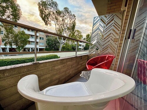 Central Subiaco Oasis 1 Bedroom Unit