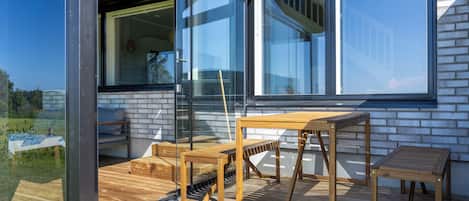 Appart'hĂŽtel Design, 3 chambres, vue lac | Terrasse/Patio