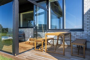 Appart'hôtel Design, 3 chambres, vue lac | Terrasse/Patio