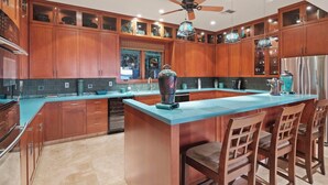 Private kitchen - Home With Indoor/outdoor Pools,kitchen,office,bbq (Lahaina)