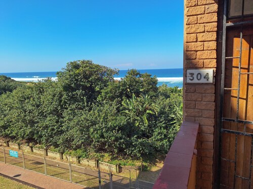 Oceanfront Bliss in Amanzimtoti