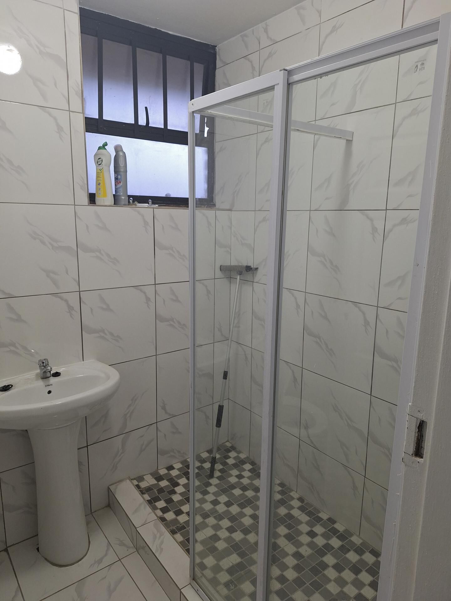 Apartment | Bathroom | Shower, towels