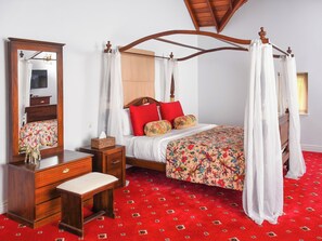 1 bedroom, desk, laptop workspace, blackout curtains