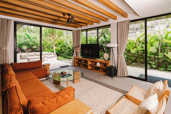 Smart TV, books, offices