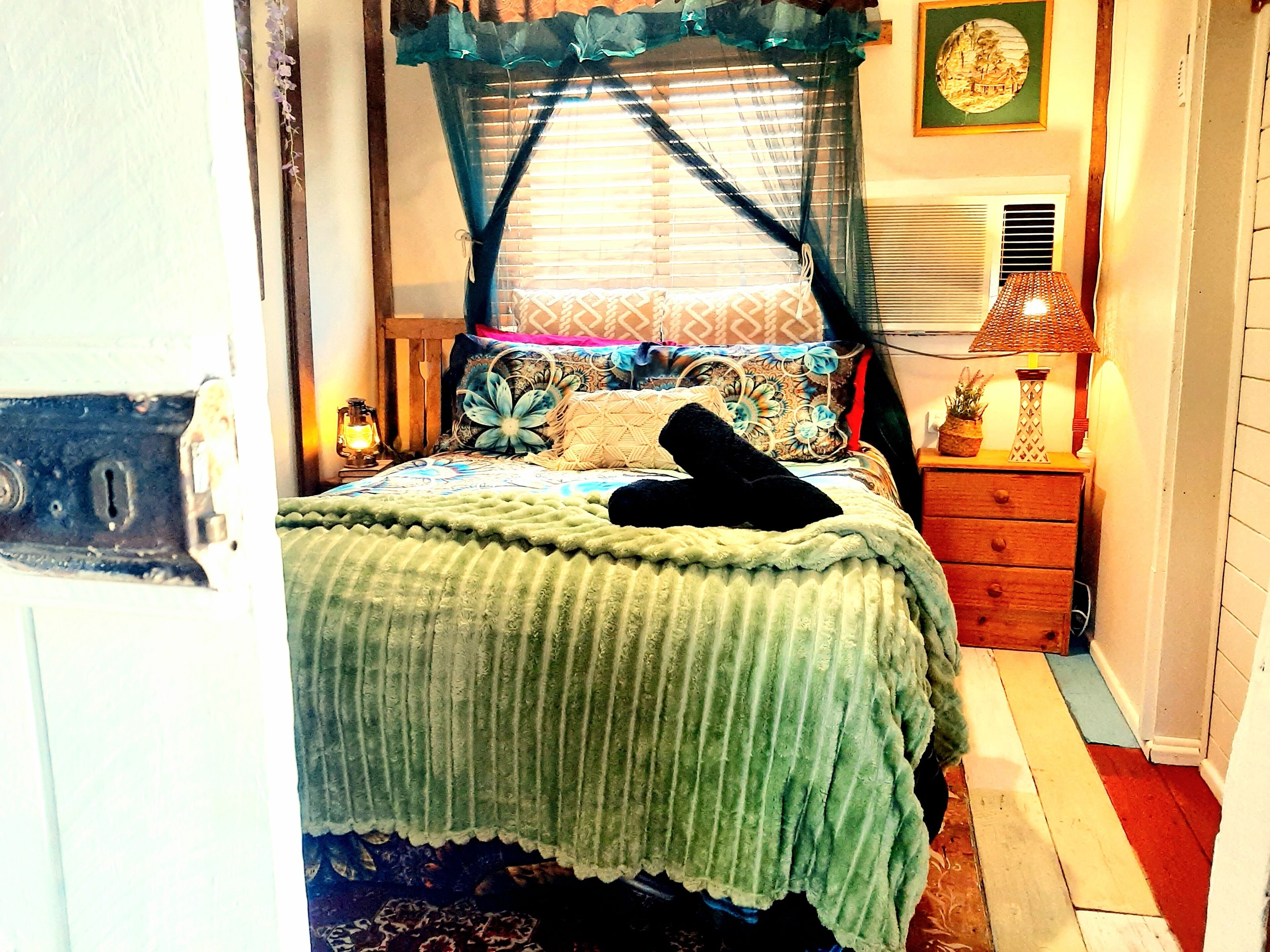 2 slaapkamers, een strijkplank/strijkijzer, wifi, beddengoed