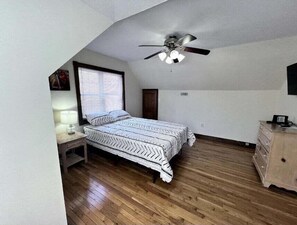 4 bedrooms, free WiFi, bed sheets