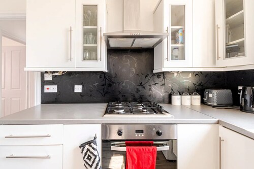 Castle View 2 Bedroom family -friendly Apartment in Hastings Town Centre