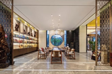 Interior. Jintian Hotel (Qionglai Dingsheng Times Plaza)