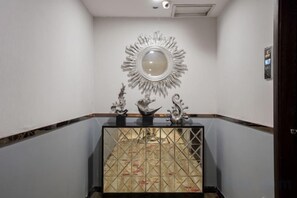 Unclassified image, 3 of 27, button - Borui Business Hotel (Tongxiang)