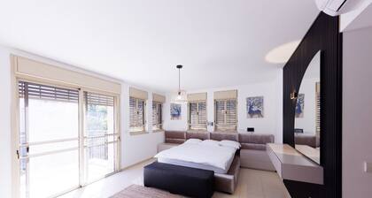 HaSharon Tranquil Villa by Sea N' Rent