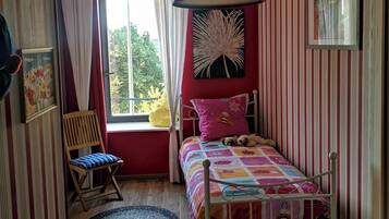 3 bedrooms, free WiFi, bed sheets