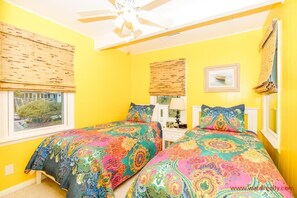 2 bedrooms - Montana Cafe- cozy & beachy, modern design & comfortable furnishings (Surf City)