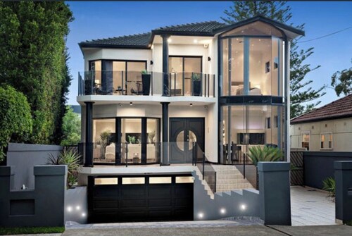 Spacious 5-bedroom house water view in Ramsgate Beach with WiFi, AC.