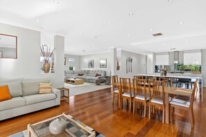 Télévision, espaces bureaux