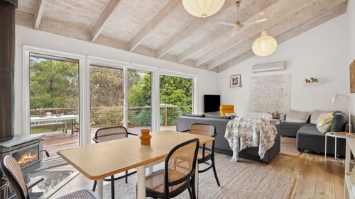 Darlana House - Charming Holiday Retreat in Anglesea.