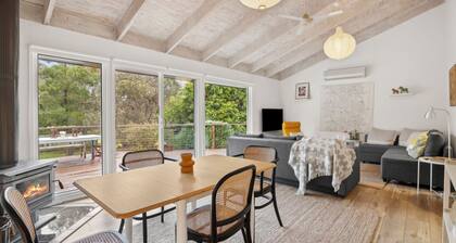 Darlana House - Charming Holiday Retreat in Anglesea.
