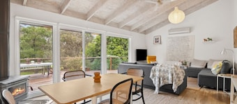 Darlana House - Charming Holiday Retreat in Anglesea.