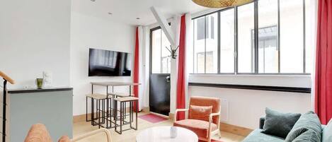 Televisión y oficina