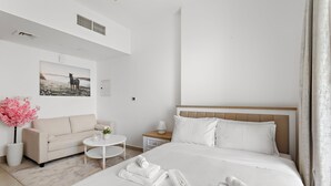 Comfort Studio, Balcony | Meja, seterika/papan seterika, Wi-fi percuma 