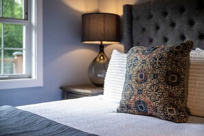 3 bedrooms, iron/ironing board, free WiFi, bed sheets - A Stone's Throw: DogFriendly •WalkToTown •HotTub (Gatlinburg)
