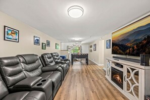 Interior - A Stone's Throw: DogFriendly •WalkToTown •HotTub (Gatlinburg)