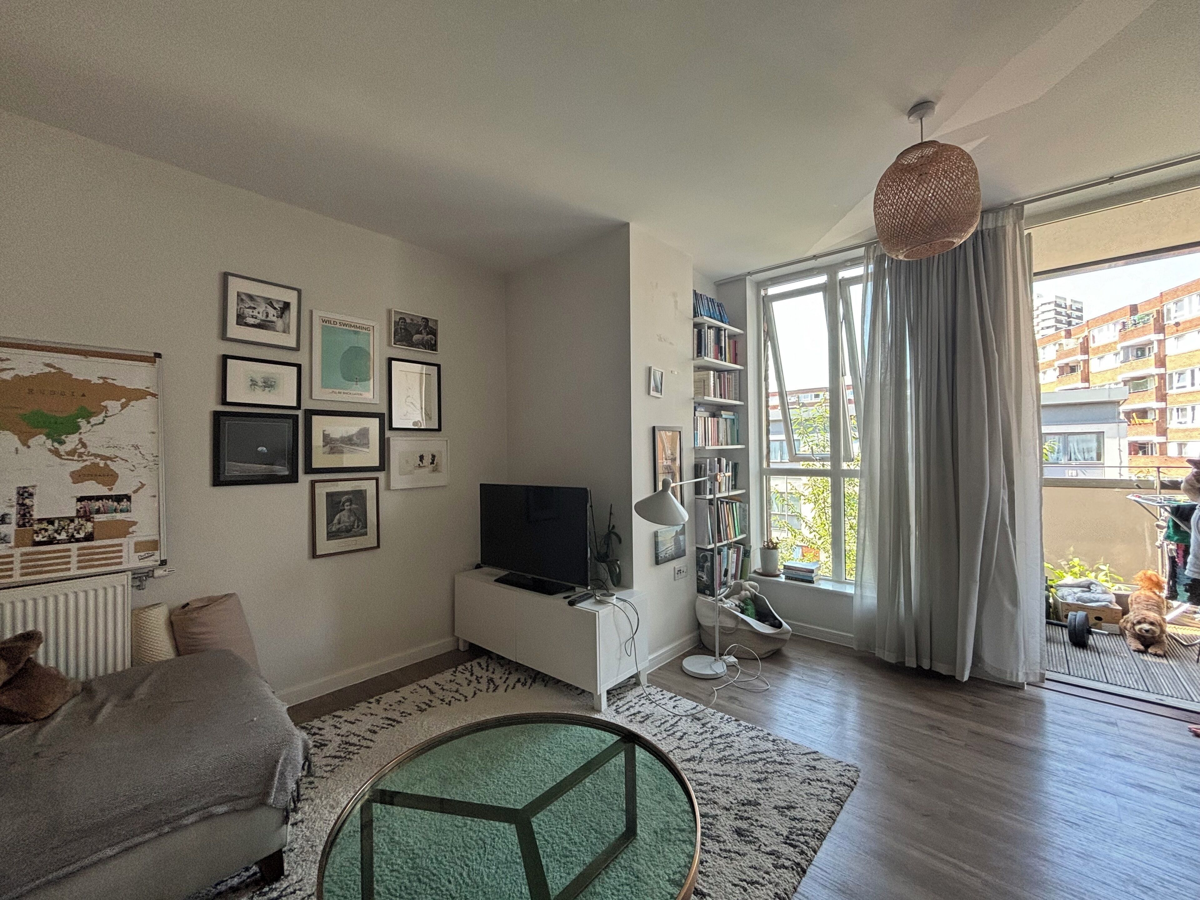 تلفزيون، ستيريو، مكتب