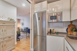 Coffee/tea maker, electric kettle, high chair - Solaga - Somera (Málaga)