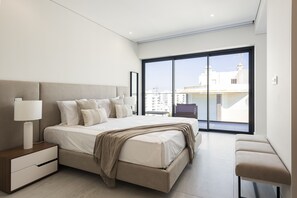 3 chambres, fer et planche à repasser, Wi-Fi gratuit, draps fournis