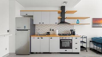 Comfort Apartment, Balcony, City View | Private kitchen | Oven, stovetop, dishwasher, electric kettle