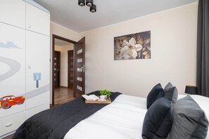 3 bedrooms, iron/ironing board, WiFi, bed sheets - Barbary 14 | Charming Apartment for 6 People | Wi-Fi (Kraków)