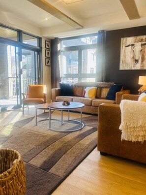 TV, fireplace - The Gabriel, minutes to the village /free shuttle (Mont-Tremblant)