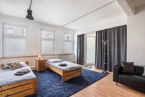 1 bedroom, WiFi, bed sheets
