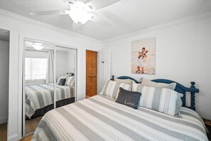 2 chambres, fer et planche Ă repasser, Wi-Fi, draps fournis