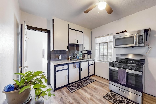 Cookware/dishes/utensils