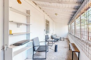 Interior - Charming house in amazing Albuquerque with WiFi, AC (Albuquerque)