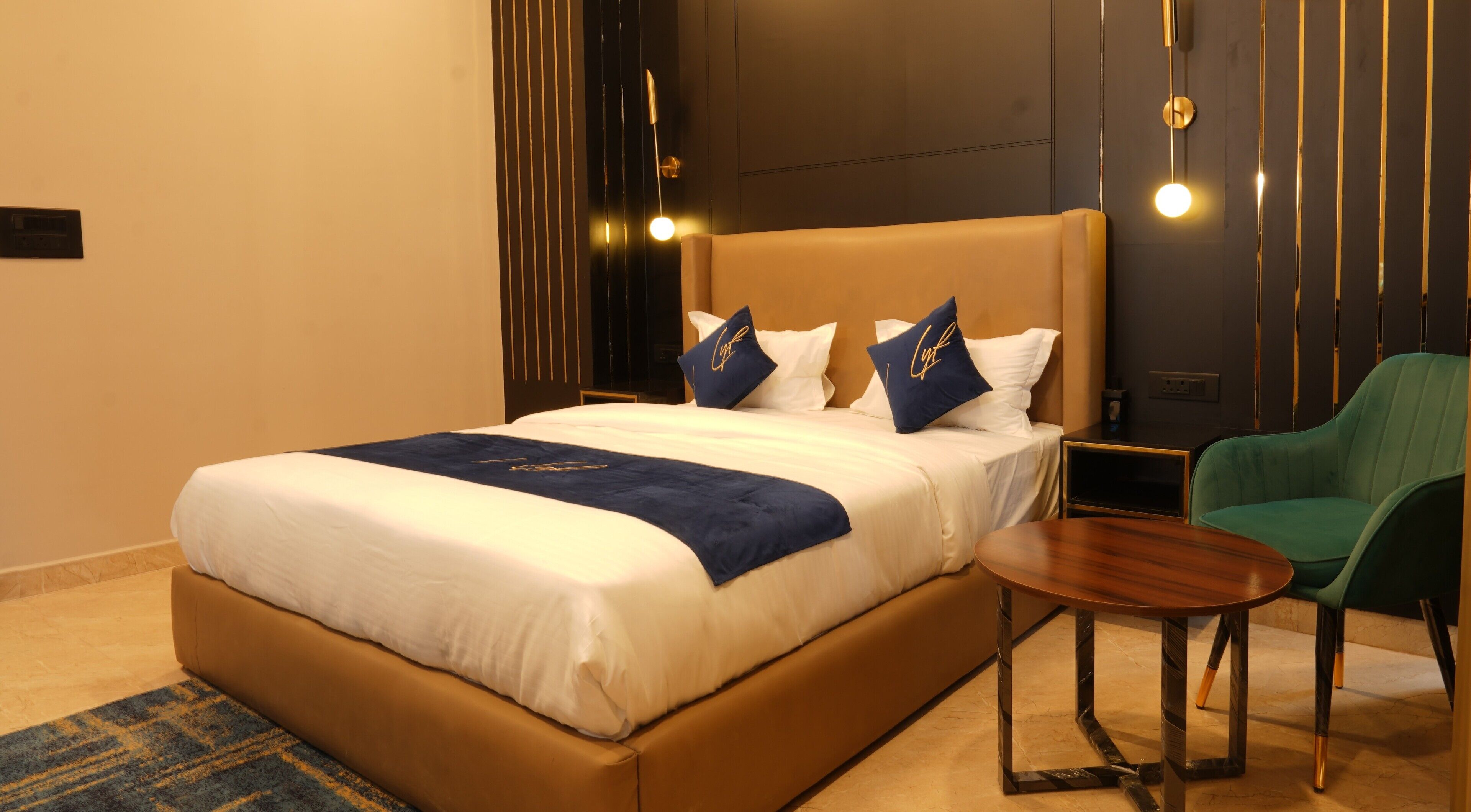 تجهيزات عازلة للصوت