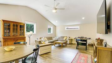 Rumah (4 Bedrooms) | Interior