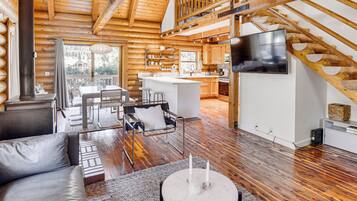 House (3 Bedrooms) | Living area | Flat-screen TV