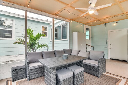 Pinellas Park Home: Swim, Golf, Grill & More!