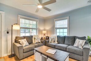 House (2 Bedrooms) | Interior