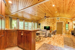 House (2 Bedrooms) | Interior - Creekside Cabin Rental ~ 8 Mi to Downtown Ellijay! (Ellijay)