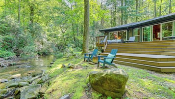 Talo (2 Bedrooms) | Terassi/patio