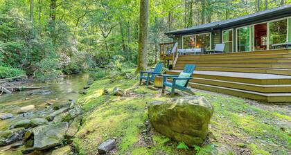 Creekside Cabin Rental ~ 8 Mi to Downtown Ellijay!