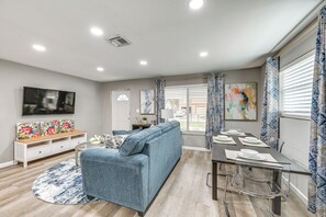 Interior - Updated Bonita Springs Home < 2 Mi to Beach! (Bonita Springs)