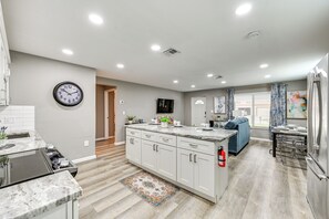 Interior - Updated Bonita Springs Home < 2 Mi to Beach! (Bonita Springs)