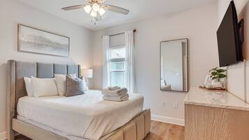 House (5 Bedrooms) | Interior